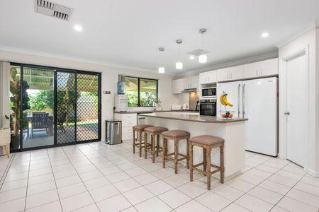 Experience Unrivalled Luxury Living in Exclusive Broadwood - Photo 5