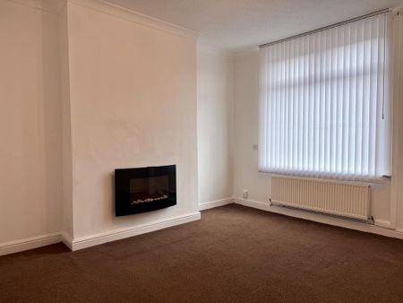 2 bedroom terraced house to rent - Photo 2