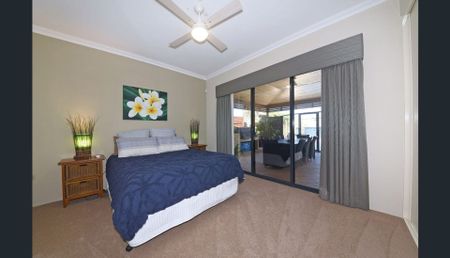 Luxurious Coastal Living – Dual Living&comma; Sea Views & Resort-Style Pool&excl; - Photo 5
