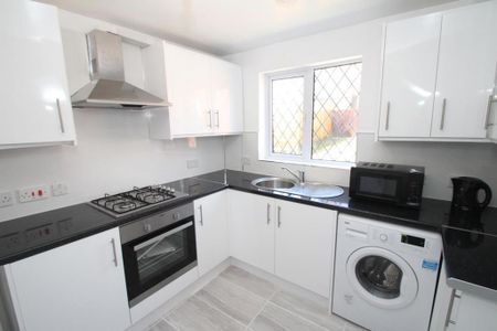 1 bedroom house of multiple occupation to rent - Photo 5