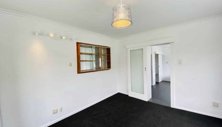 Easy Location - Photo 2