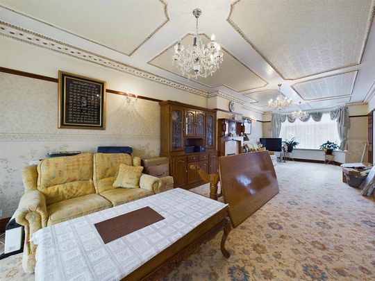 6 bedroom house to rent - Photo 1