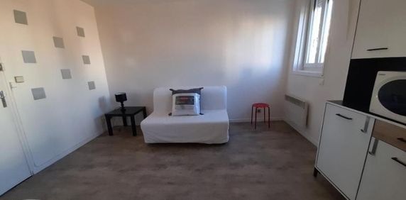 Location Appartement 1 pièce 19m² BORDEAUX 33000 - Photo 2