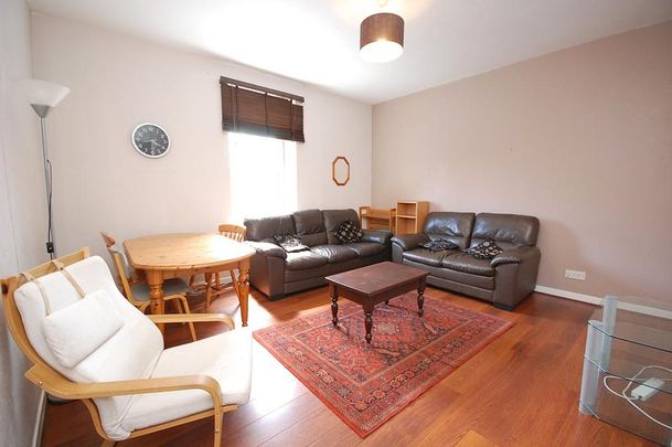 3 bedroom flat to rent - Photo 1