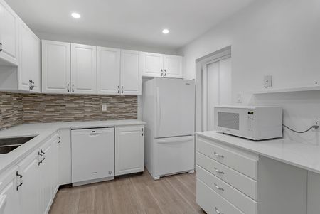 For Lease - 3500 Glen Erin Drive Unit# 51, Mississauga, Ontario - Photo 4