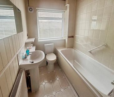 3 bedroom bungalow to rent - Photo 1