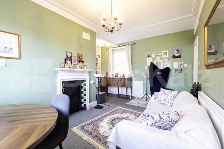 2 Bedroom, 1 bath, 1 reception - Photo 3