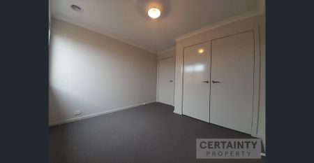 Three Bedroom Family Home - Photo 2