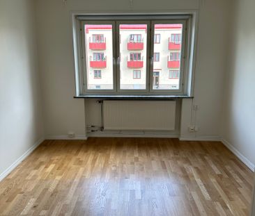 Hertig Karls Allé, Örebro - Foto 1