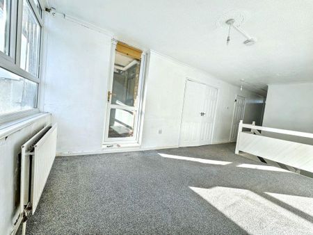 2 bed apartment to rent in NE37 - Photo 2