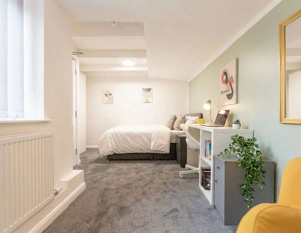 Tottington Road Bedroom 1 - Photo 1