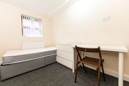 Kelso Heights, Hyde Park, Leeds - Photo 3