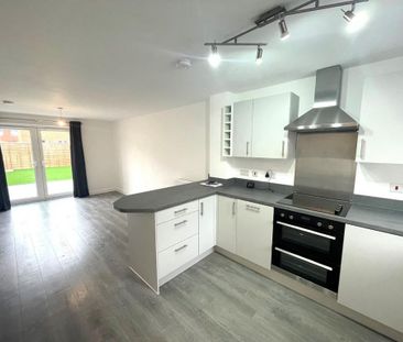 2 bedroom semi-detached house to rent - Photo 6