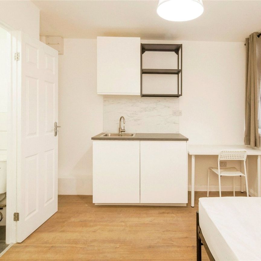 Coburg Crescent, London, SW2 3HU - Photo 1