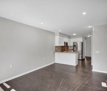For Lease - 58 Avenue Street Unit# Upper, Oshawa, Ontario - Photo 1