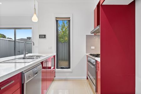 Modern Lavish Living - Photo 4