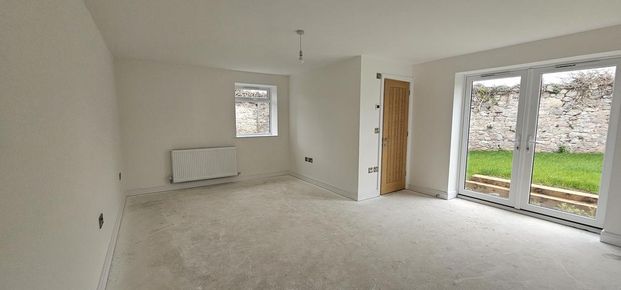 4 bedroom detached house to rent - Photo 1