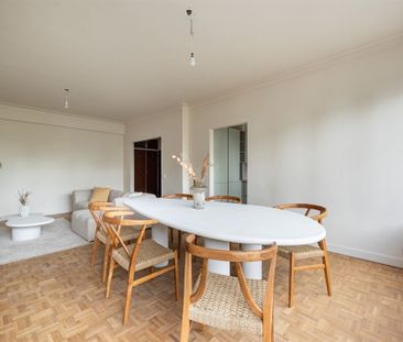Ruim, gerenoveerd appartement op toplocatie vlakbij centrum - Photo 4