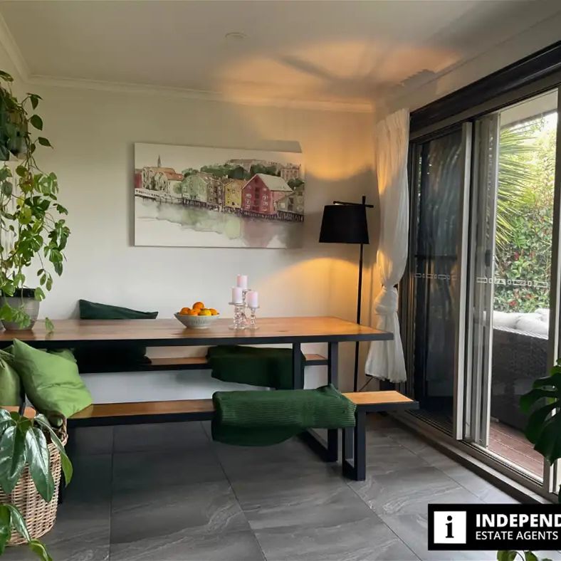 “Beautiful Home with Pool in Frankston - Lifestyle &amp; Location Combined” - Photo 1