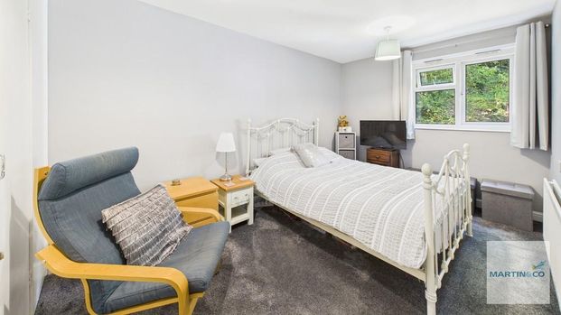 1 bedroom ground floor flat to rent - Photo 1