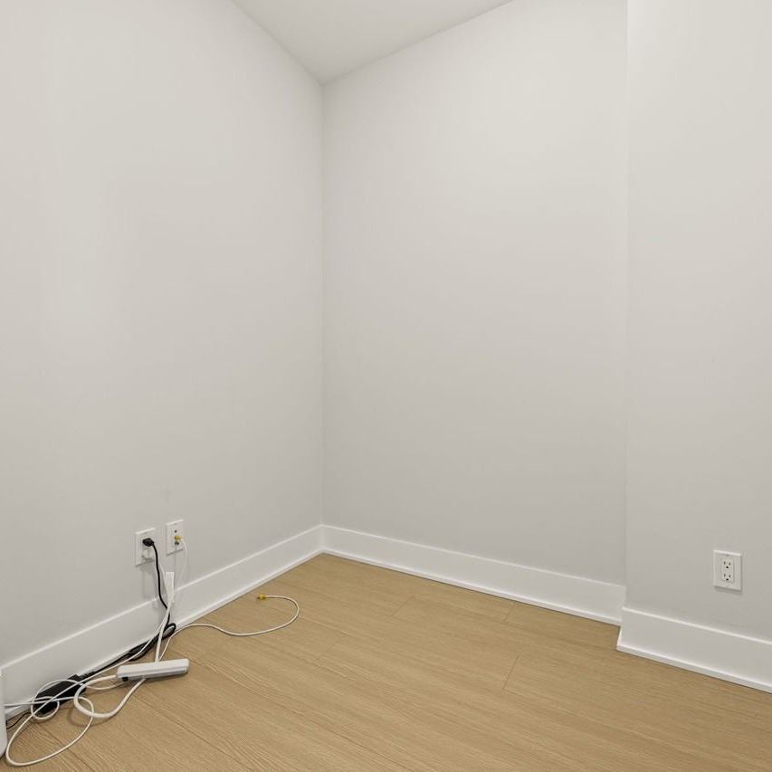 1188 Pinetree Way condo — Coquitlam, BC (1-Bedroom) - 1 Bedroom - Photo 1