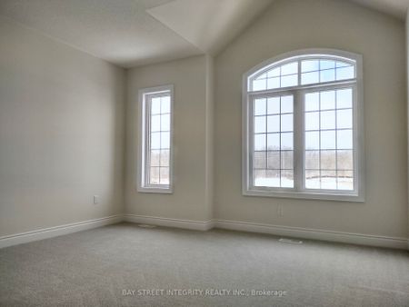 Detached Home For Lease | W8118260 - Photo 5