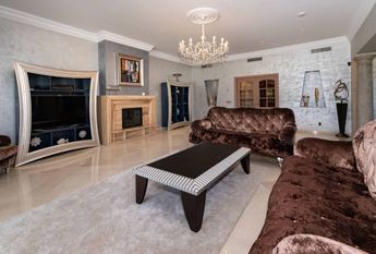 Luxury Villa for rent in Marbella Del Este, Andalusia