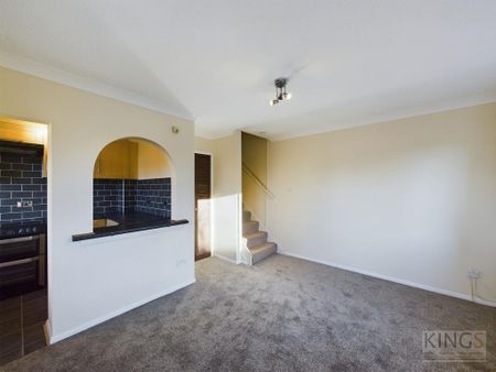 1 bedroom semi-detached house to rent - Photo 3