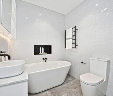 Modern Family Home in a Prime Parksidesetting - Photo 6