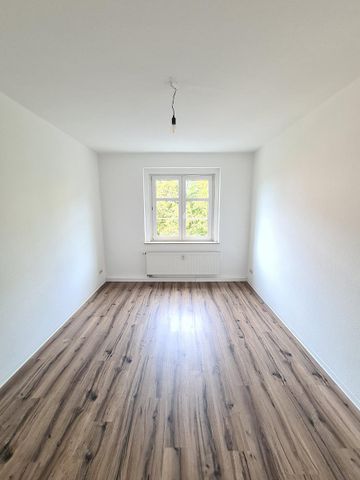 geräumige 2,5 Raum Wohnung auf Wunsch mit EBK - Photo 3