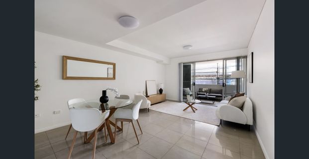 Split level apartment with generous proportions - Photo 1