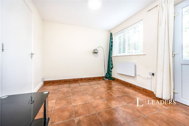 1 bedroom bungalow to rent Luton Road, Wilstead, Bedford, Bedfordshire, MK45 - Photo 1