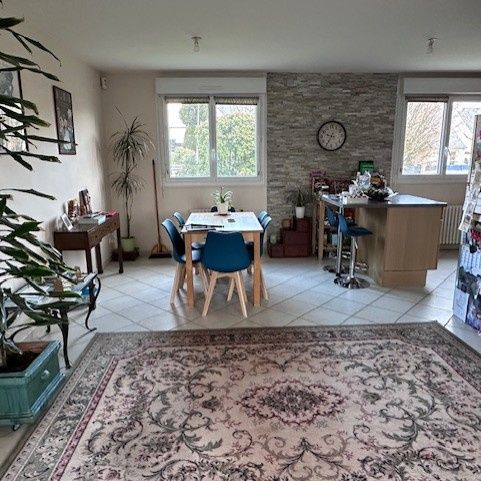 Location Maison 4 pièces 139m² GUER 56380 - Photo 1