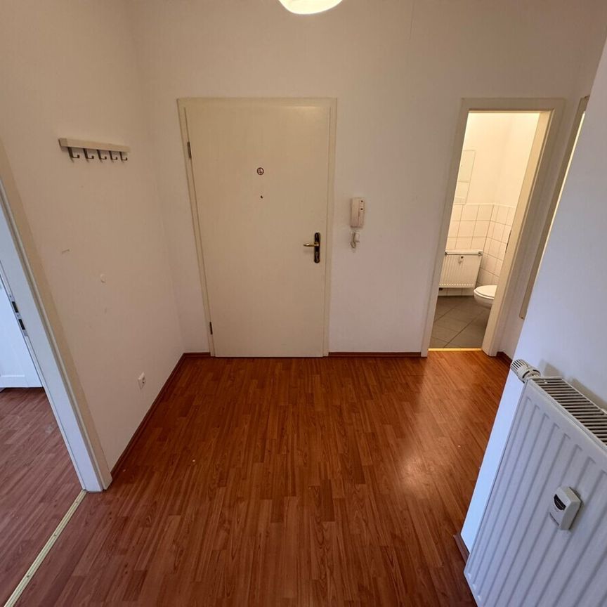 Schönhauser Allee: Dachgeschoss, 3-Zi, 2 Bäder + Terrasse, 137 m² möbliert per SOFORT zu VERMIETEN - Photo 1