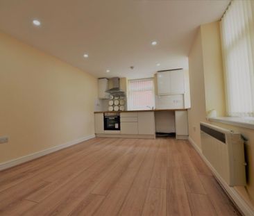 1 bedroom Flat in Flat 5, Leeds - Photo 2