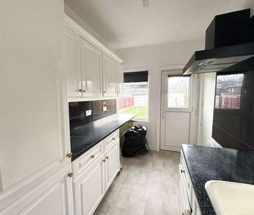 Leslie Road, WA10 - Photo 5