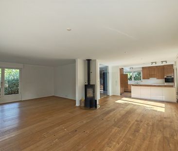 Exklusives 5½-Zimmer-Einfamilienhaus mit Garten, Balkon und Garage ... - Photo 1