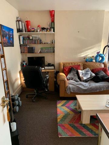 Portland House Grosvenor Road, SO17 - Photo 4