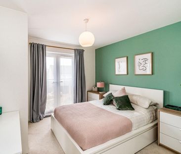 Pondecroft, AYLESBURY - Photo 3