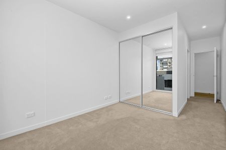 808/101A Lord Sheffield Circuit, Penrith - Photo 3