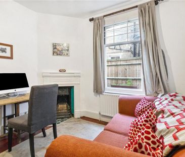 2 bedroom maisonette to rent - Photo 2