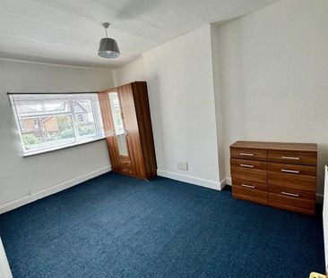3 Bed Flat, Wellesley Road, IG1 - Photo 1