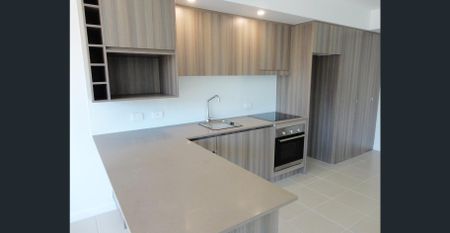 BEACHSIDE UNIT WITH POOL, GYM AND STEAM ROOM - Photo 5