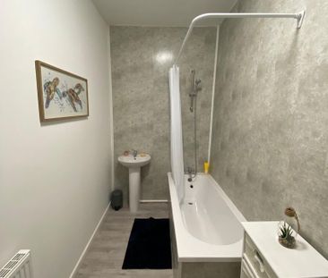 1 bed house share to rent in Raglan Road, Burnley, BB11 - Photo 4