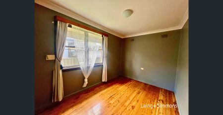 Comfortable three-bedroom home near Emerton Village - Photo 3