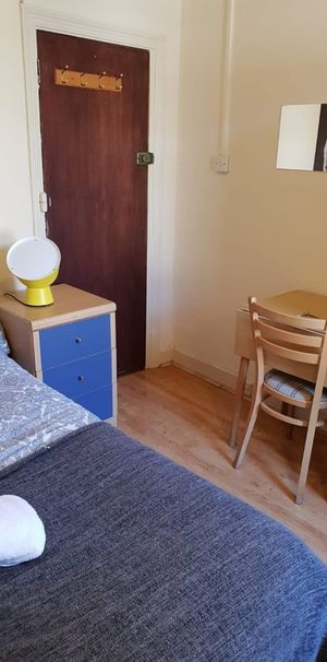 1 Bed Detached House, Cranhurst Road, NW2 - Photo 1