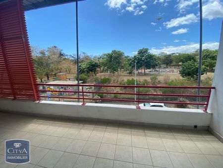 Location Appartement 2 pièces 58m² ST DENIS 97400 - Photo 3