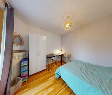 Location Appartement 5 pièces 84m² VILLEURBANNE 69100 - Photo 3