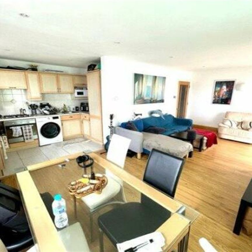 Pacific Close, SO14 - Photo 1