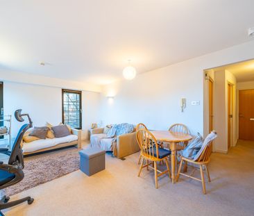 Park West, NG7 - Photo 2